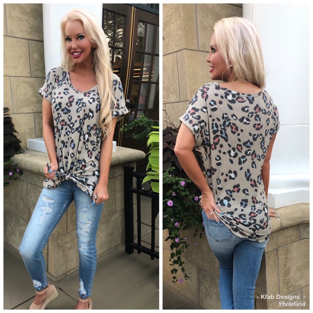❤️LAST 1! Animal Print V Neck Top Front Tie Top! - Picture 6 of 6